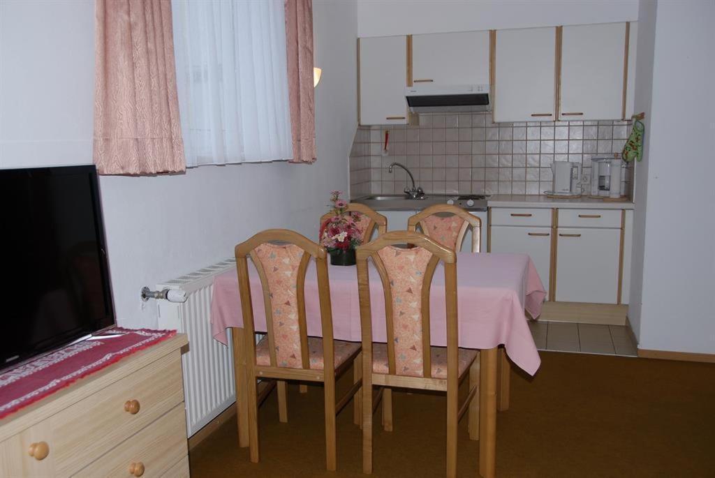 Pension & Appartement Fortin Бад Кляйнкирххайм Экстерьер фото